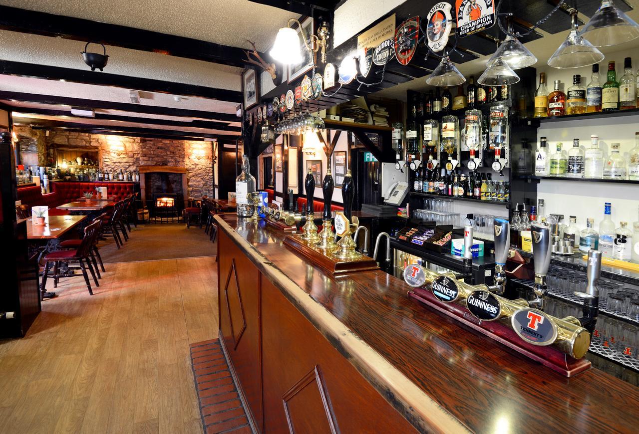 The Farmers Inn Дъмфрийс Екстериор снимка